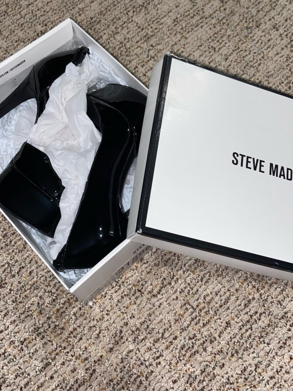 Steve Madden Glossy Black Patent Platform Pumps